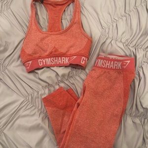 Gymshark flex CAPRI set (pink/coral)